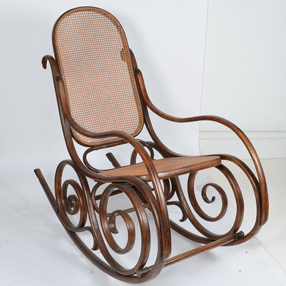 Style Bentwood Rocker EBTH
